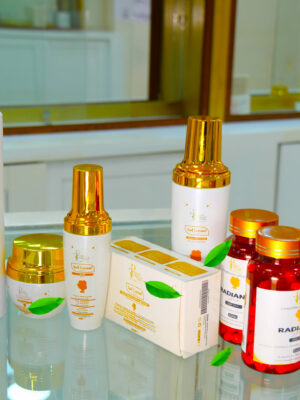 KIT EVENEMENT TEINT CARAMEL SATINE