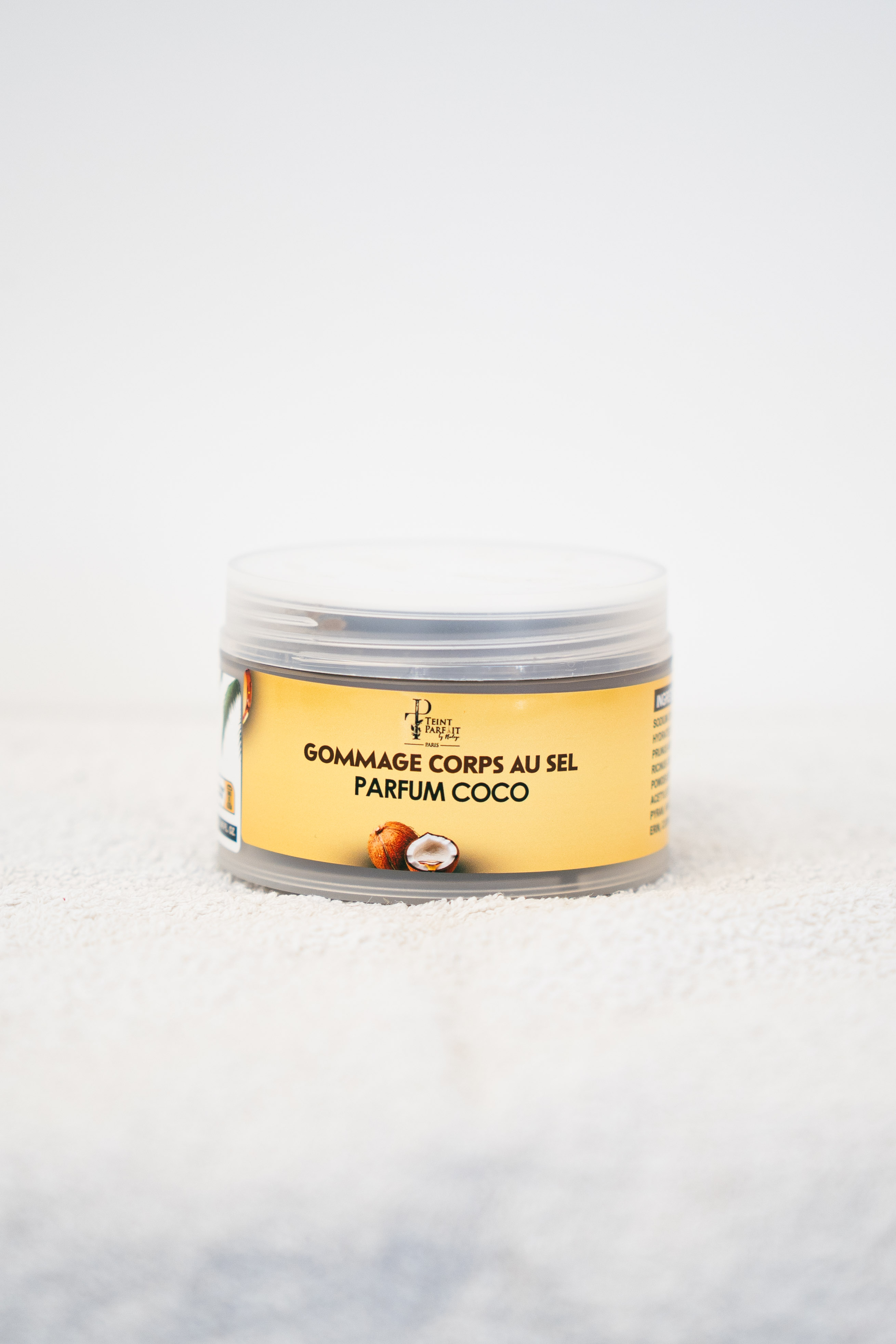 Gommage corps au Sel de l'Himalaya Parfum Coco